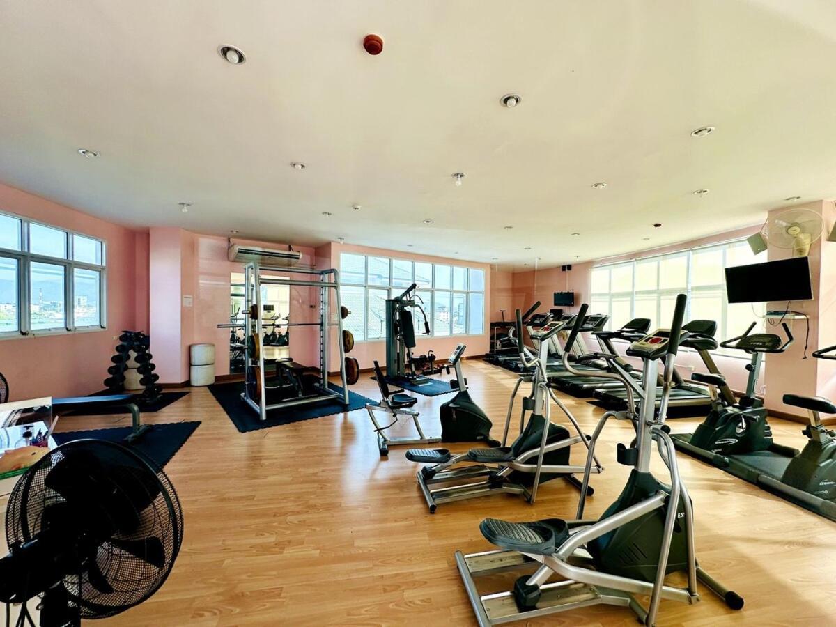 Апарт готель Wisdom Burg Bangsaen, Pool, Gym Ban Rong Khoei Екстер'єр фото